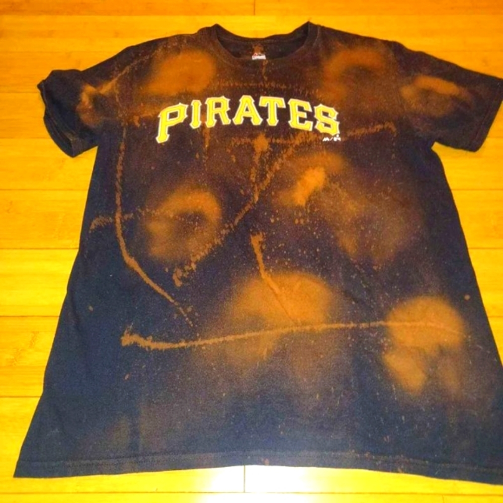 Pittsburgh pirates t shirt size large upcycled